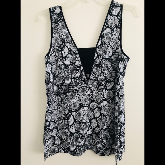Express Womens Top Size Small Petite Snake Print Black and White Tank Shirt - Picture 5 of 6